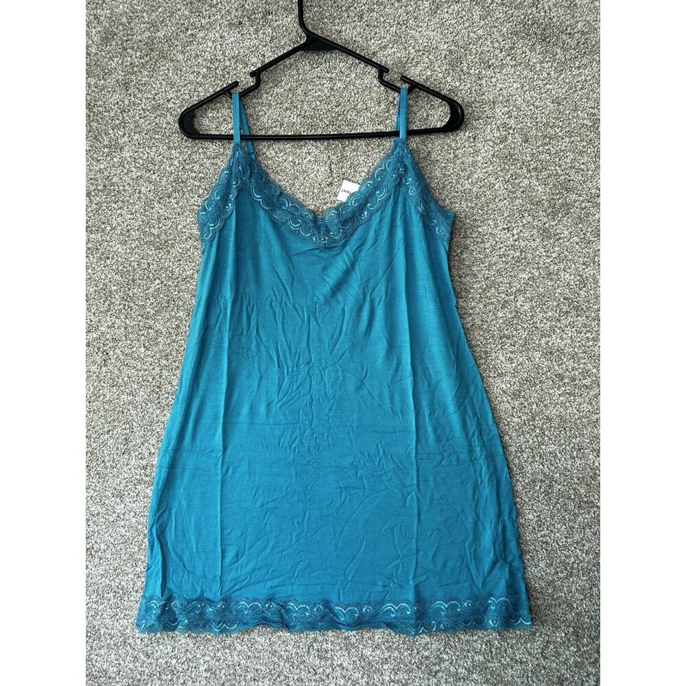 Lane Bryant Essential Lace Cami Light Blue Top Size 10/12 Long